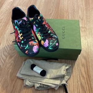 Gucci women shoes size 37,5 EU US 7,5